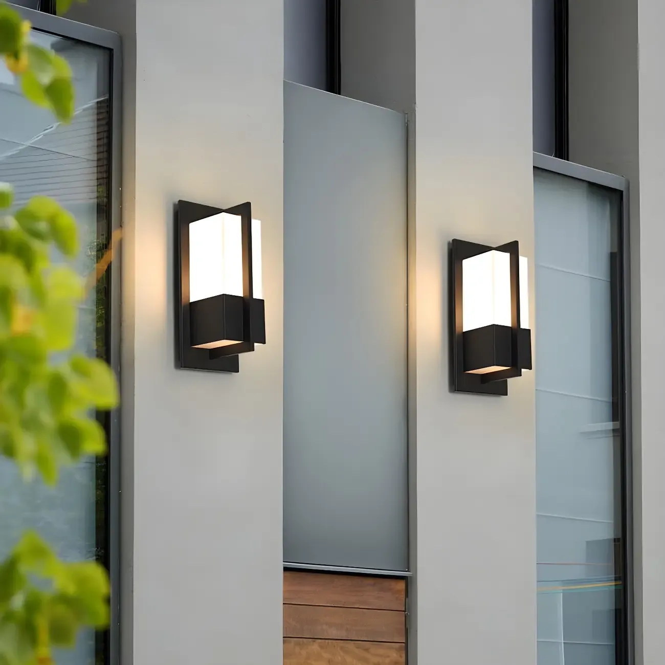 Modern Black Steel Outdoor Wall Light with Acrylic Shade Image - 4