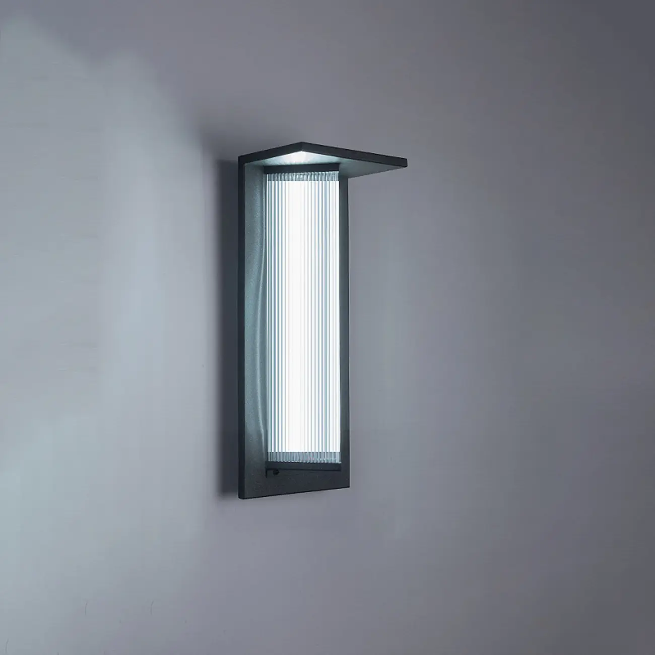 Modern Triangle Shade LED Outdoor Wall Light | homeyfad