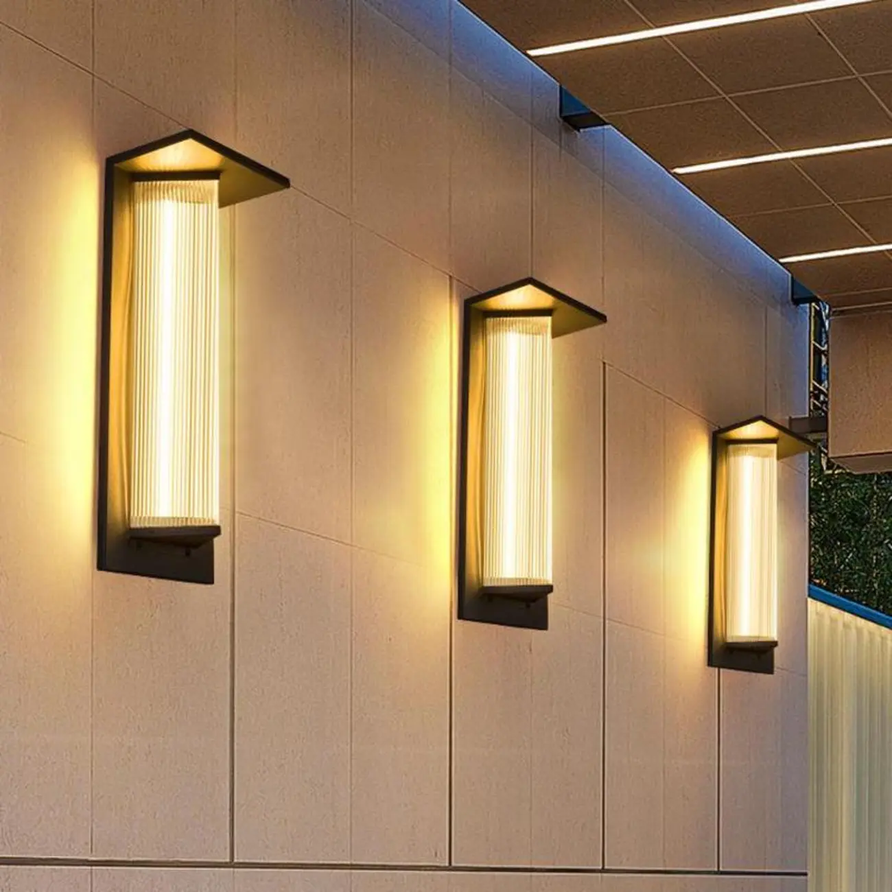 Modern Triangle Shade LED Outdoor Wall Light | homeyfad
