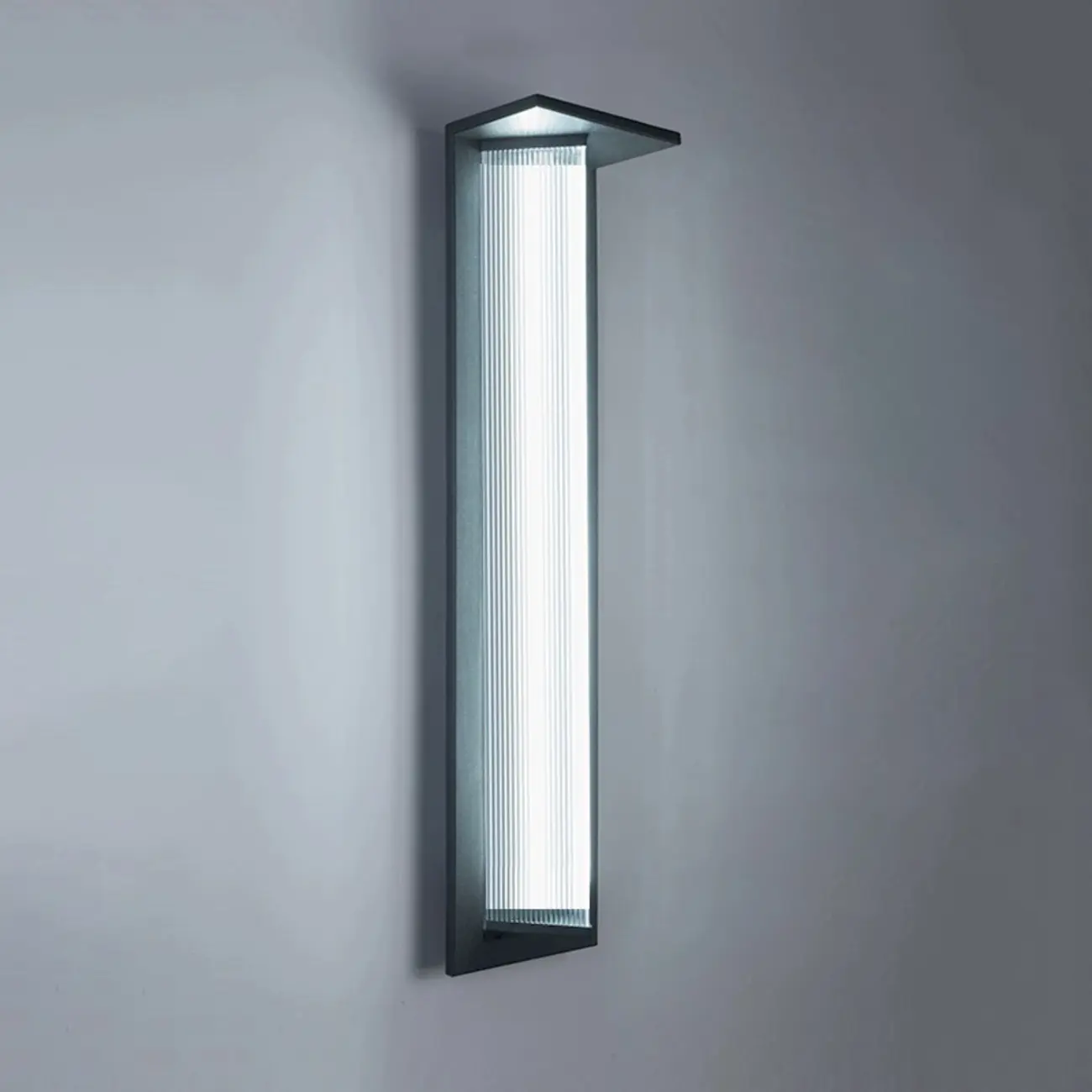 Modern Triangle Shade LED Outdoor Wall Light | homeyfad