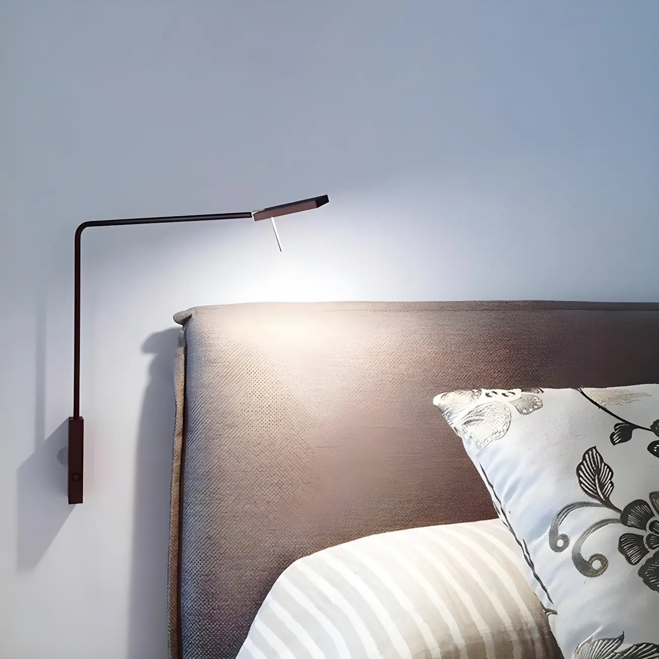 1-Light Black Metal Hardwired Small Swing Arm Wall Light Image - 2 | homeyfad