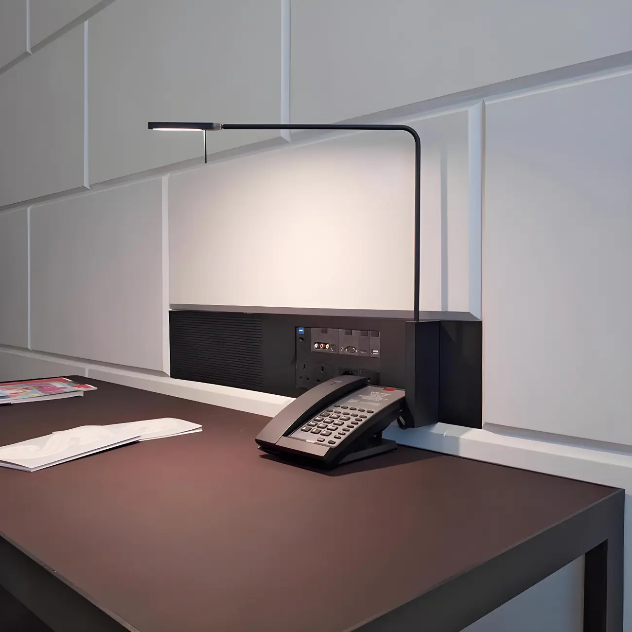 1-Light Black Metal Hardwired Small Swing Arm Wall Light Image - 1 | homeyfad