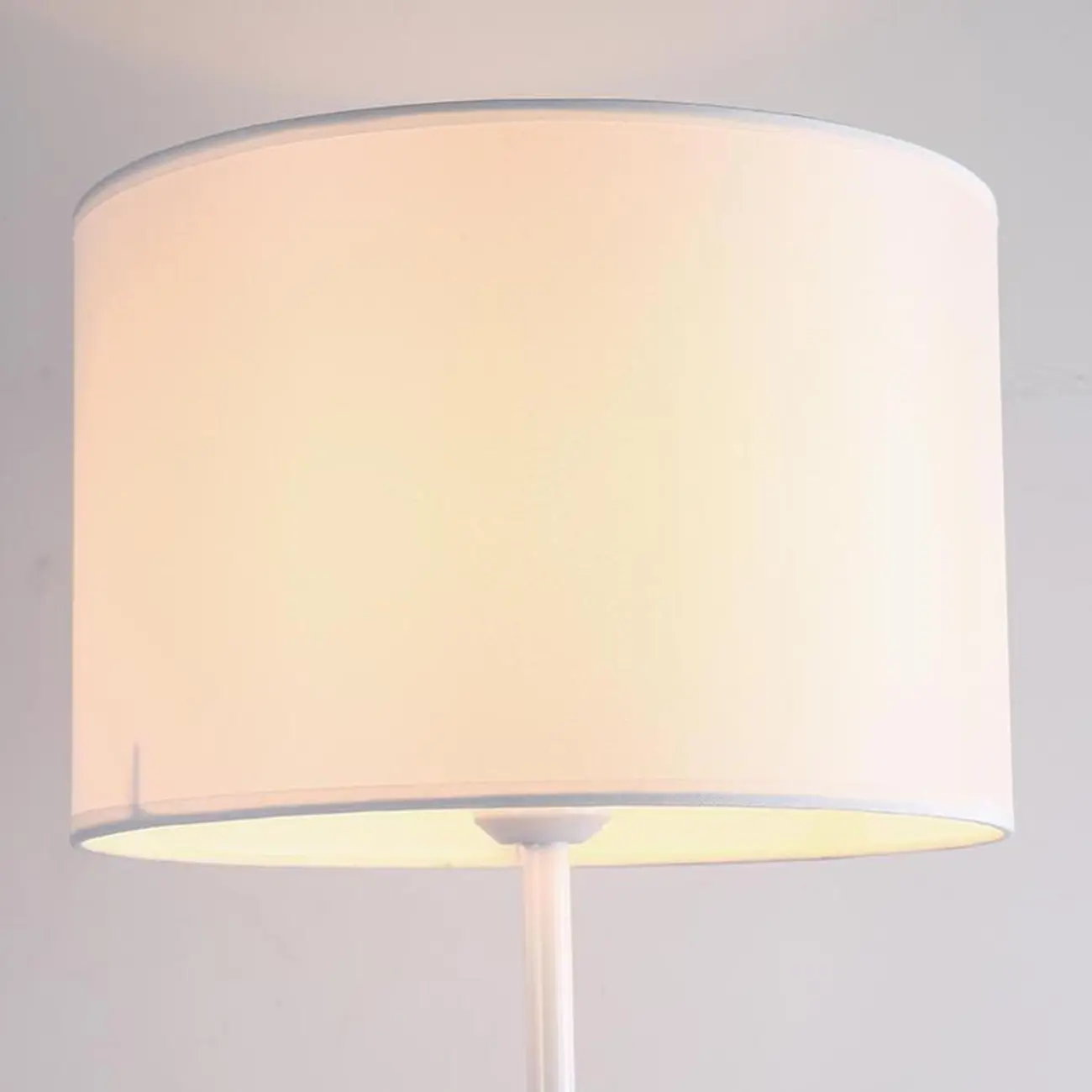 55" Modern Fabric Barrel Black Metal Floor Lamp Image - 4 | homeyfad