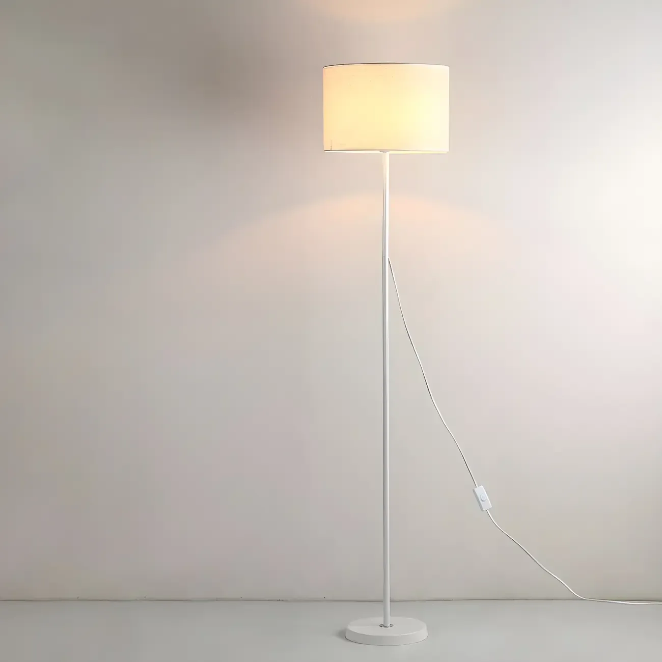 55" Modern Fabric Barrel Black Metal Floor Lamp Image - 18