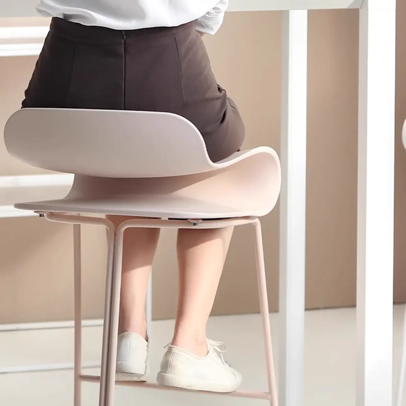 Industrial Plastic Steel Frame Low Back Armless Bar Stool Image - 9