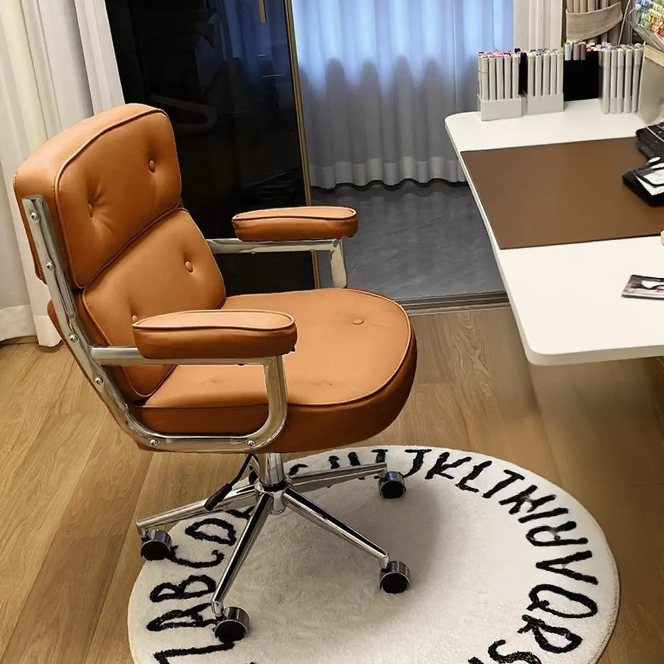 Modern Leather Adjustable Ergonomic Tilt Office Chair Image - 1 | homeyfad