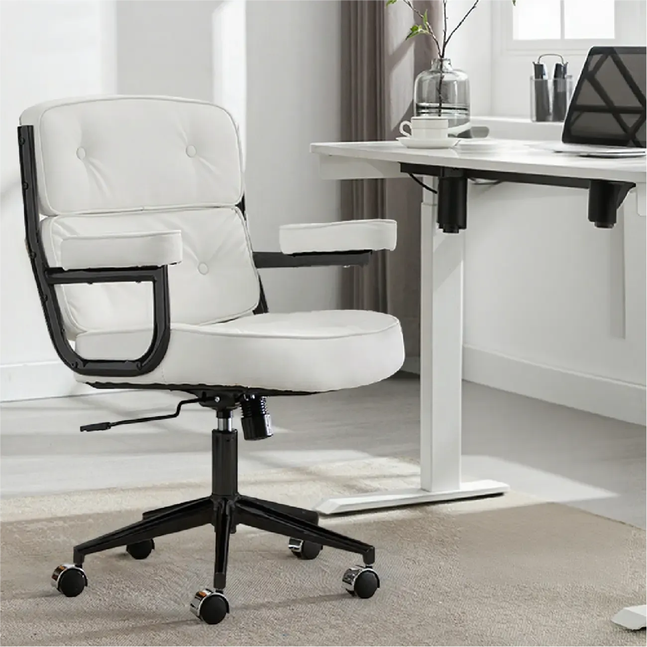 Modern Leather Adjustable Ergonomic Tilt Office Chair Image - 8