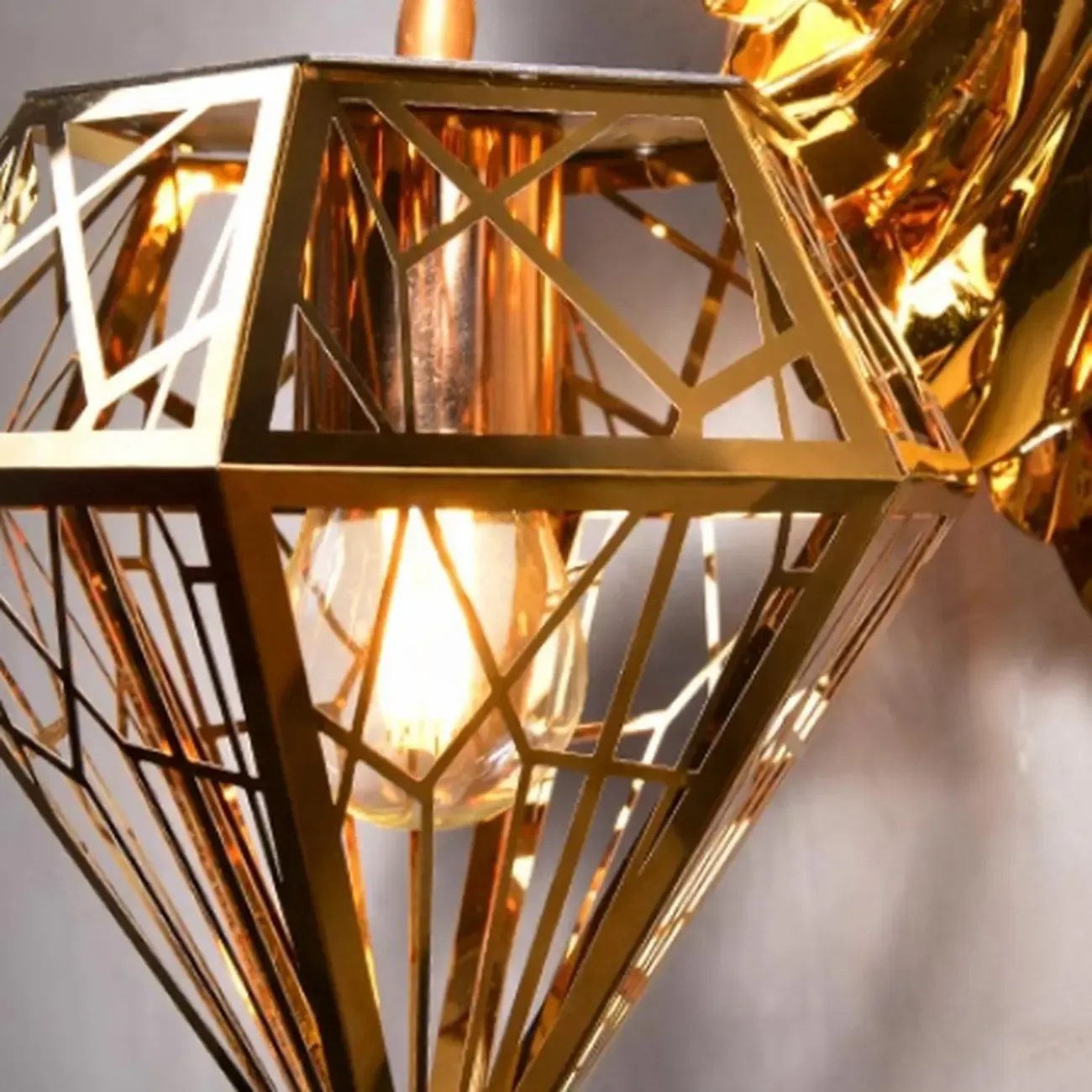 Modern Metal Glossy Deer Head Design Wall Sconce Image - 8