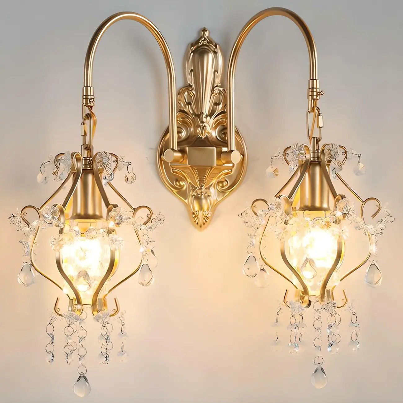 Luxury Geometric Crystal Gold Wall Sconce Image - 4 | homeyfad