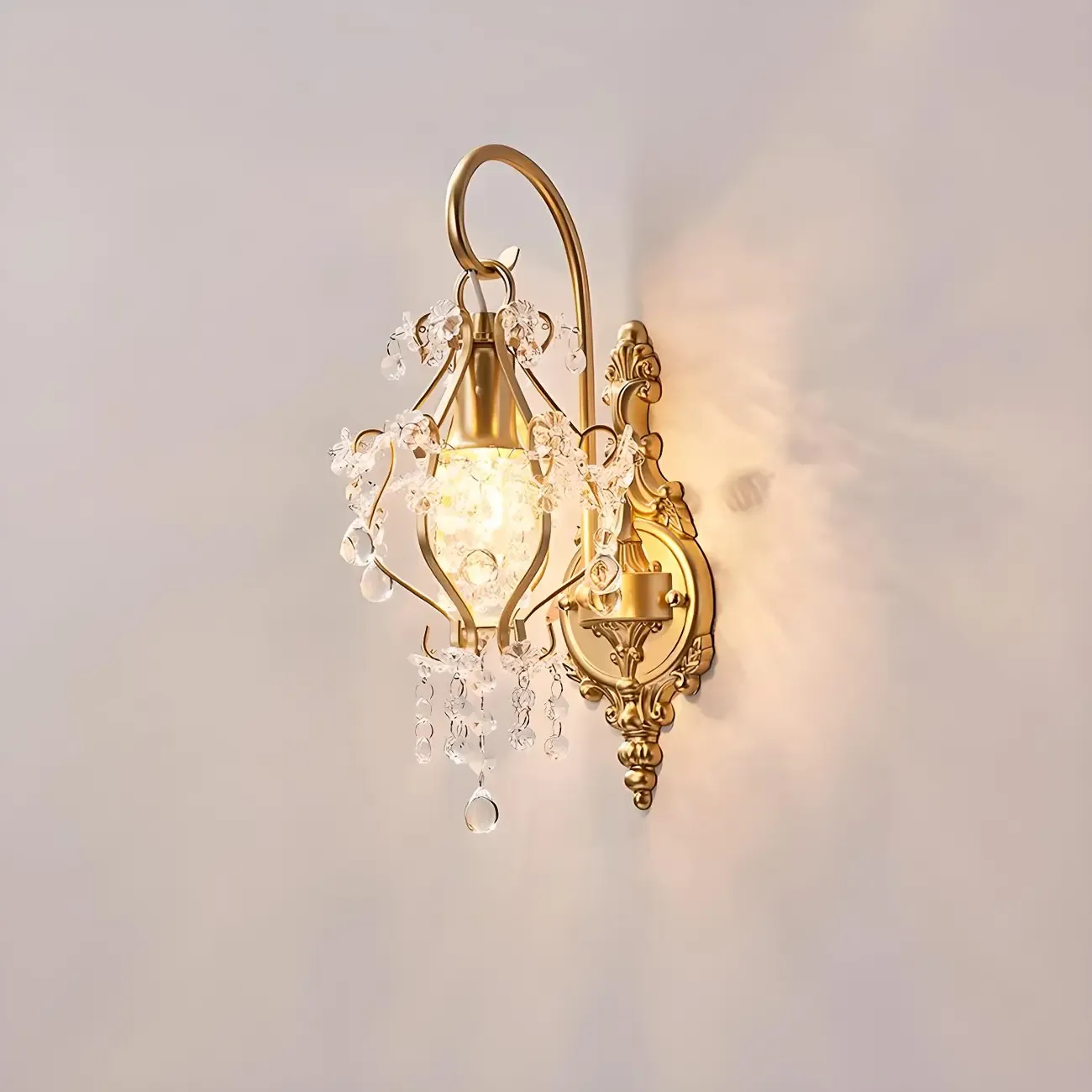 Luxury Geometric Crystal Gold Wall Sconce Image - 13