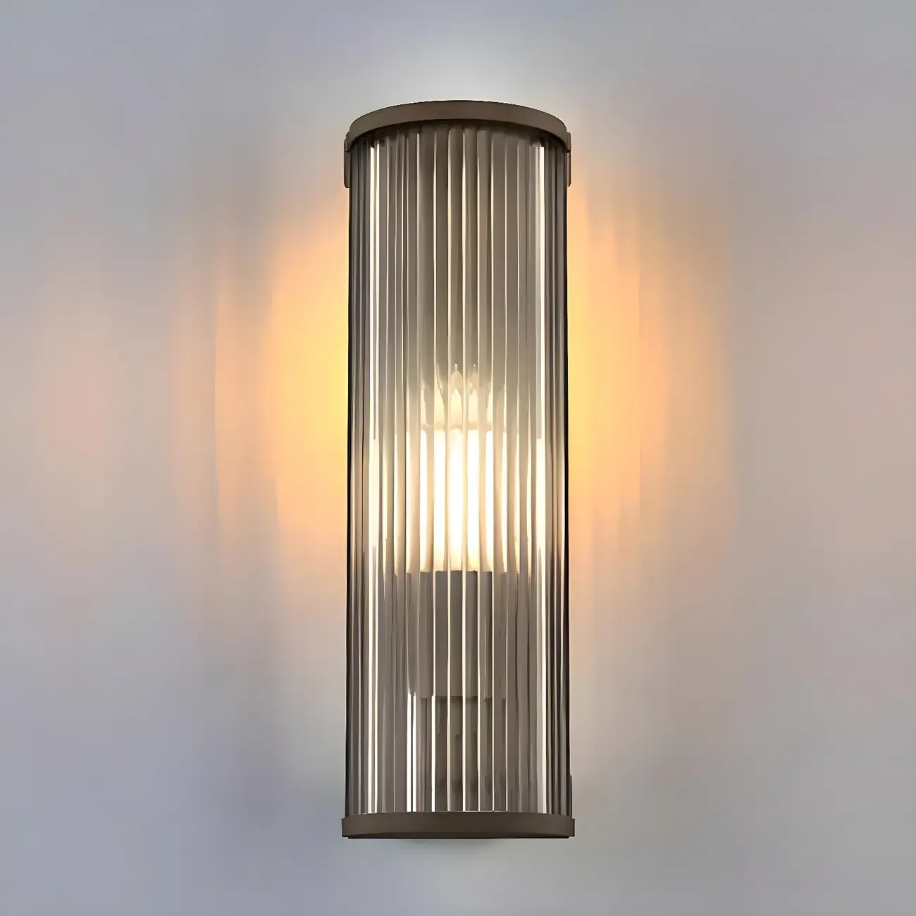 Modern Black Steel Clear Acrylic Vertical Wall Sconce Image - 4