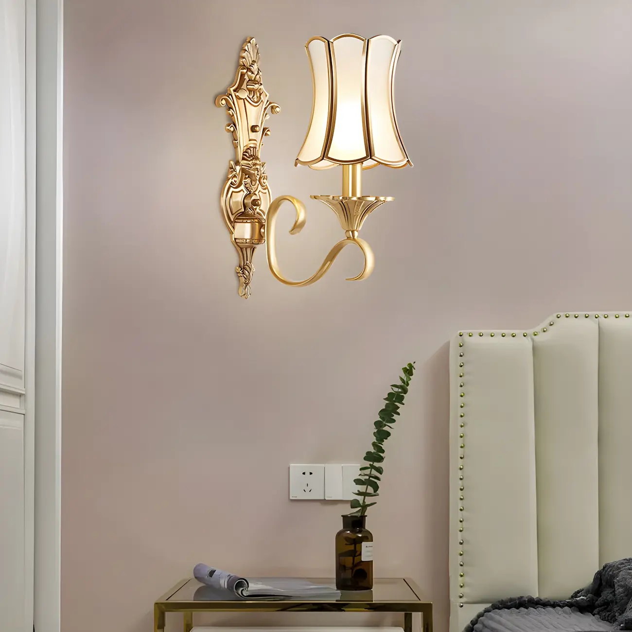 Gold Vintage Vanity Wall Light for Indoor Spaces Image - 2 | homeyfad