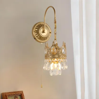Vintage Gold Wall Light with Crystal Shade for Living Room Image - 1
