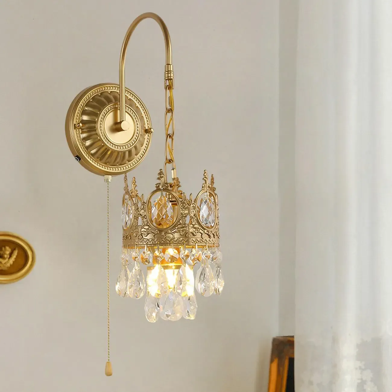 Vintage Gold Wall Light with Crystal Shade for Living Room Image - 17