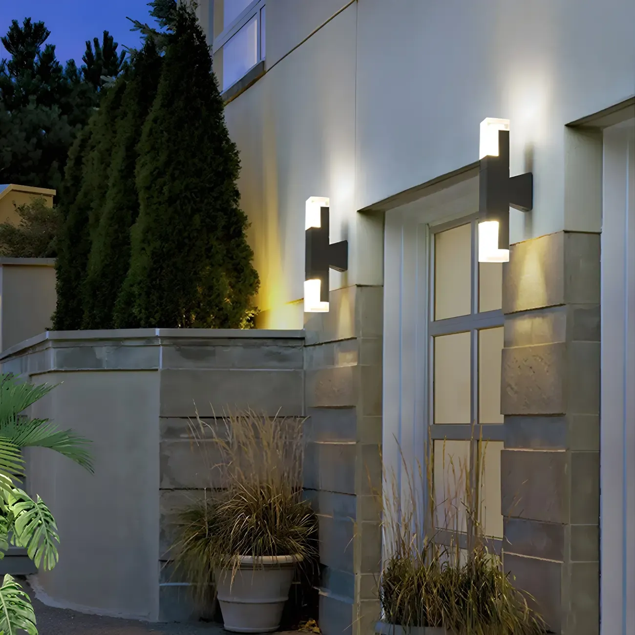 Modern Geometric Metal Acrylic Outdoor Wall Light Image - 3