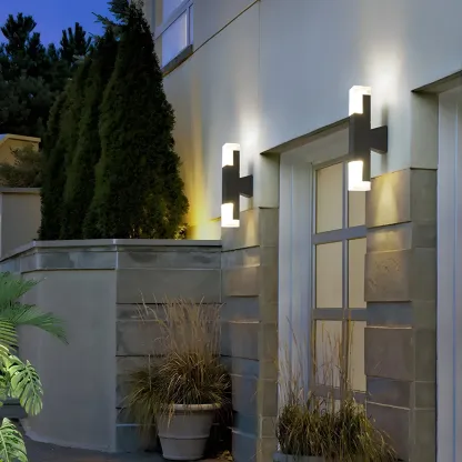 Modern Geometric Metal Acrylic Outdoor Wall Light Image - 3