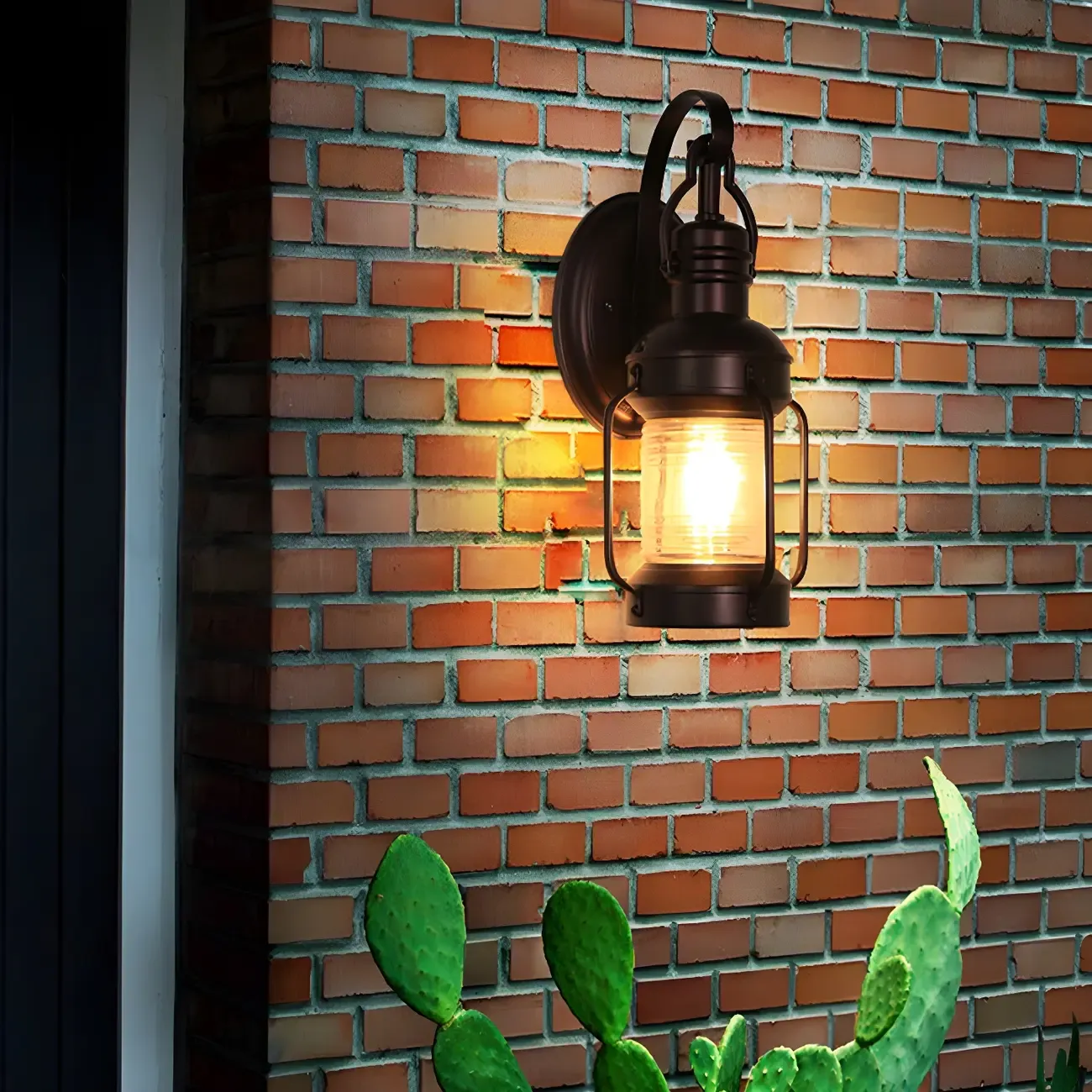 Industrial Black Metal Outdoor Wall Light with Glass Image - 3