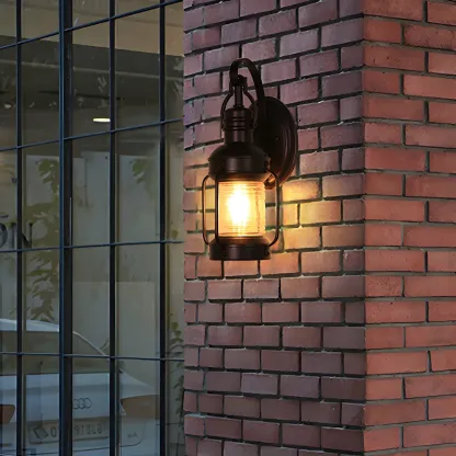 Industrial Black Metal Outdoor Wall Light with Glass Image - 5
