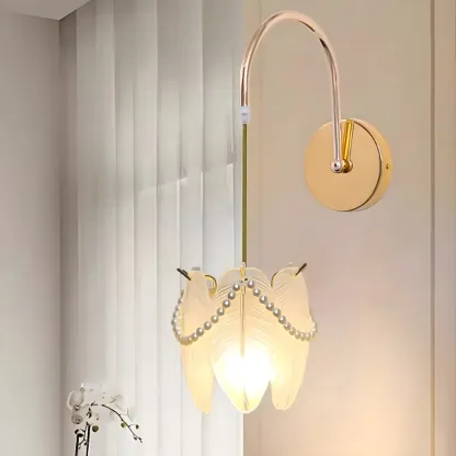 Modern Gold Glass Leaf Design Indoor Wall Light Image - 2