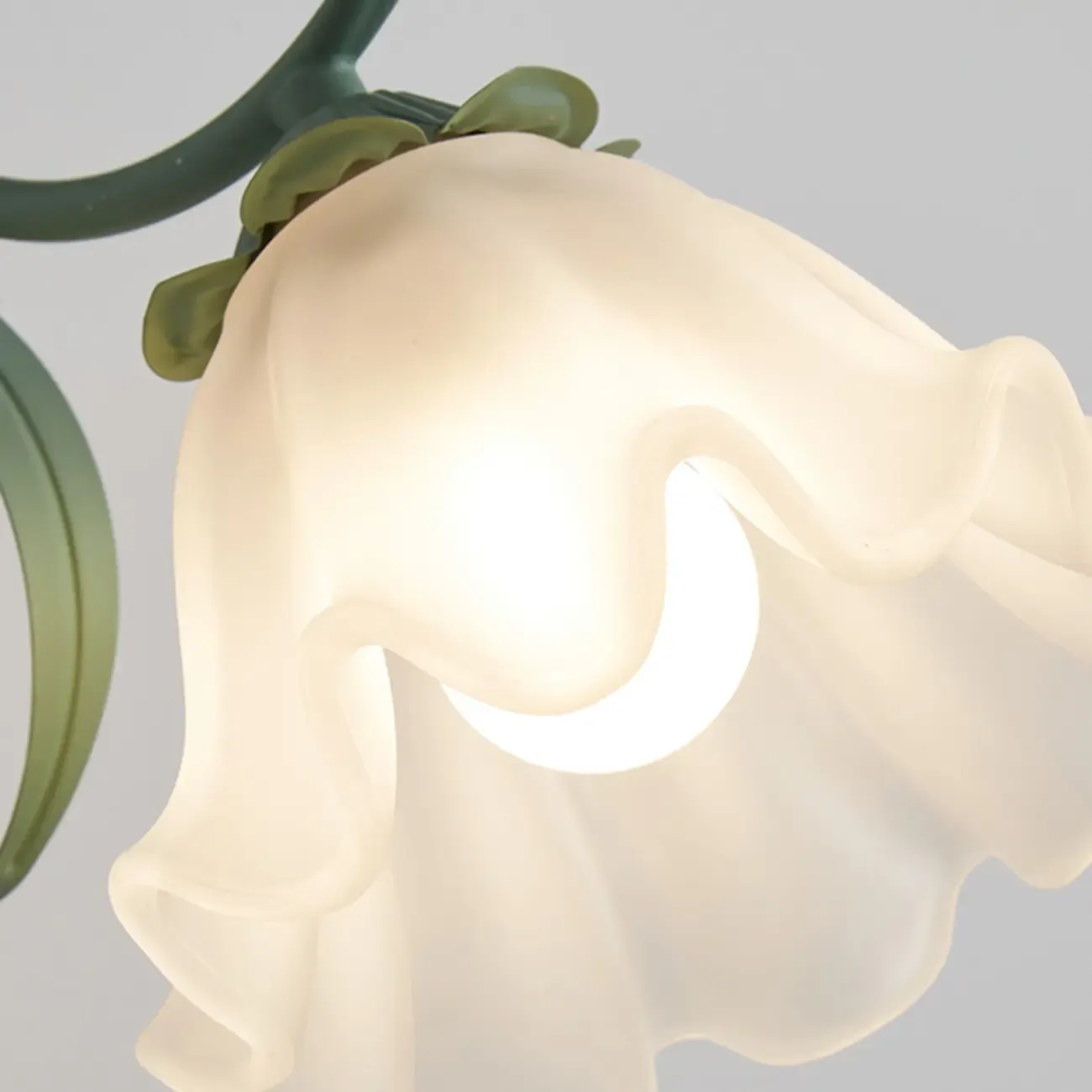 Vivid Frosted Glass Green Floral Wall Sconce Image - 9