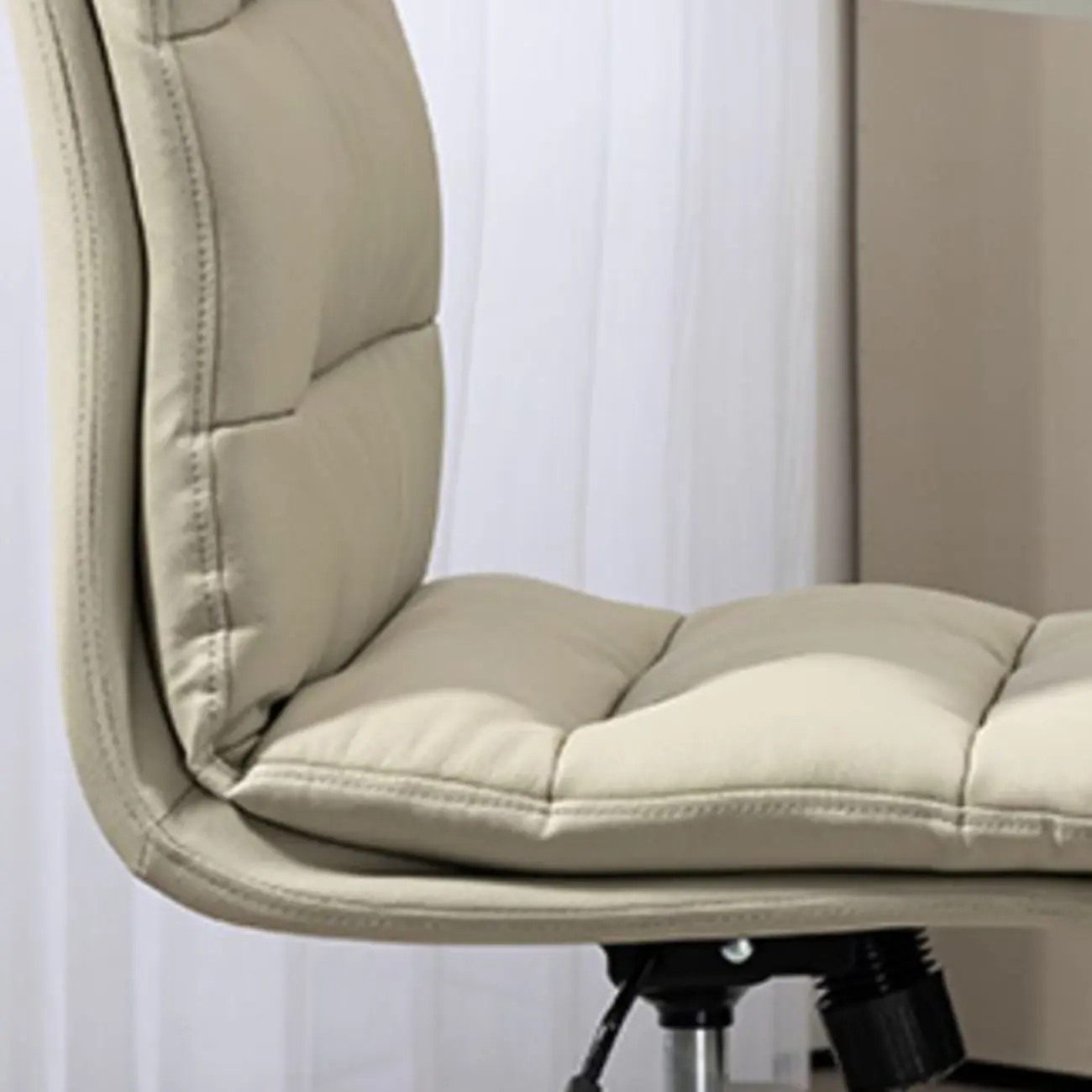 White Leather Tilt Lock Swivel Office Chairs Image - 6 | homeyfad