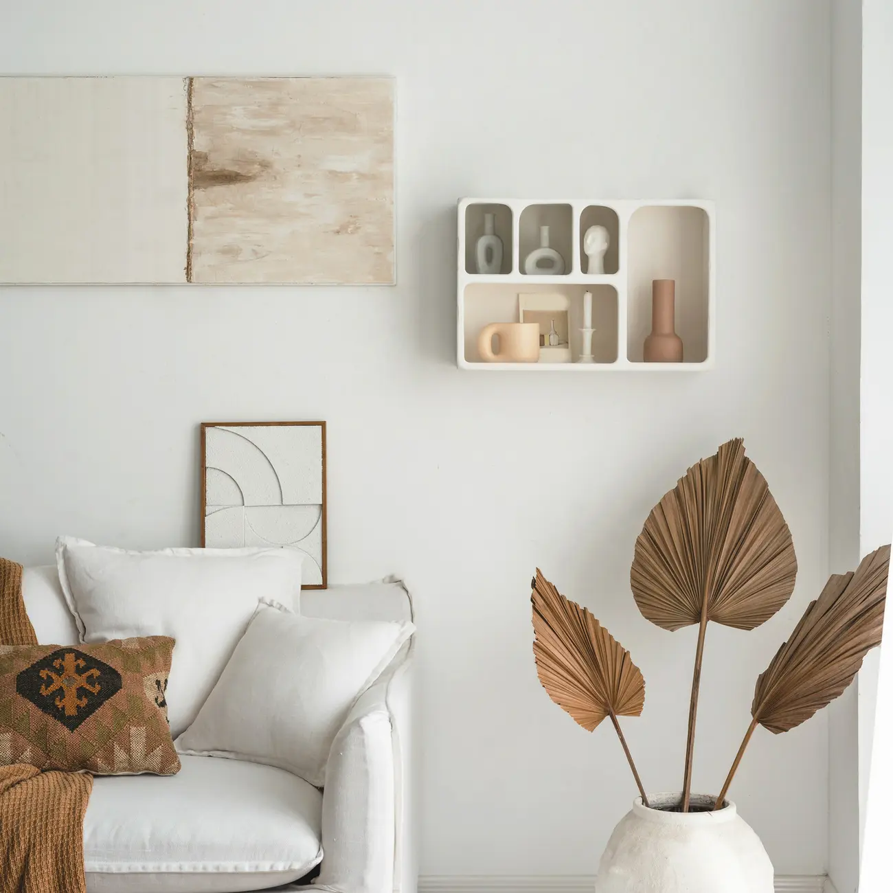 Elegant White Wall-Mounted Wooden Open Display Stand Image - 4 | homeyfad