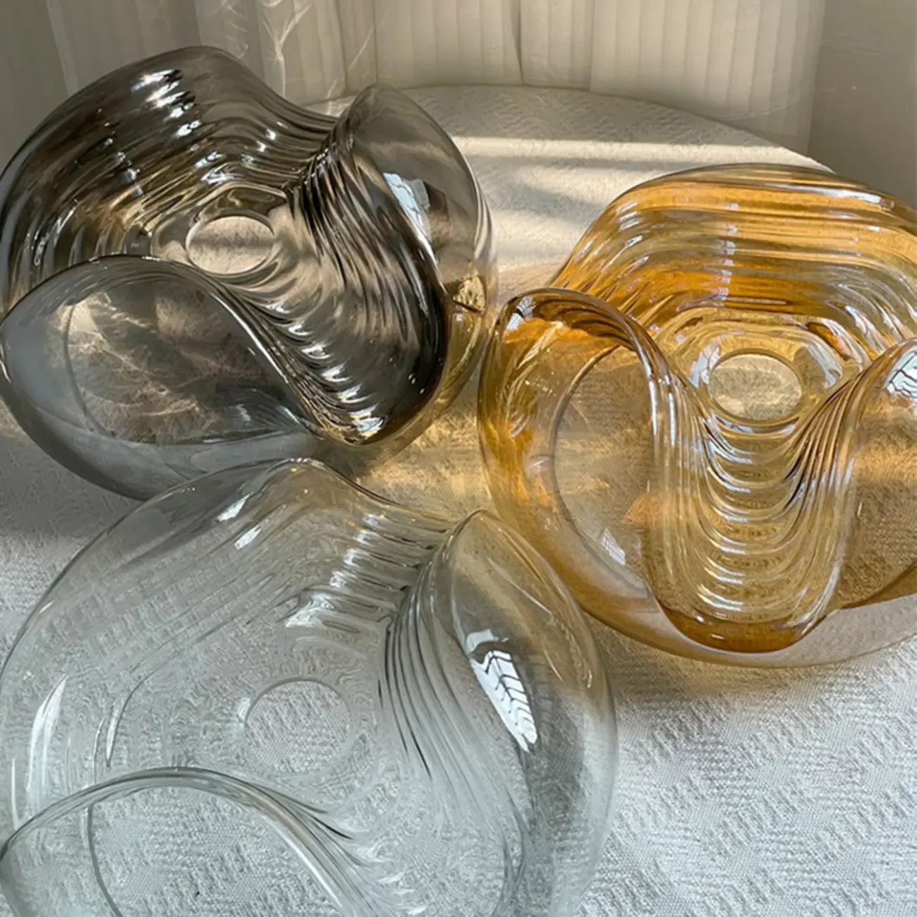 Contemporary Glass Clear Round Wall Sconce Image - 11