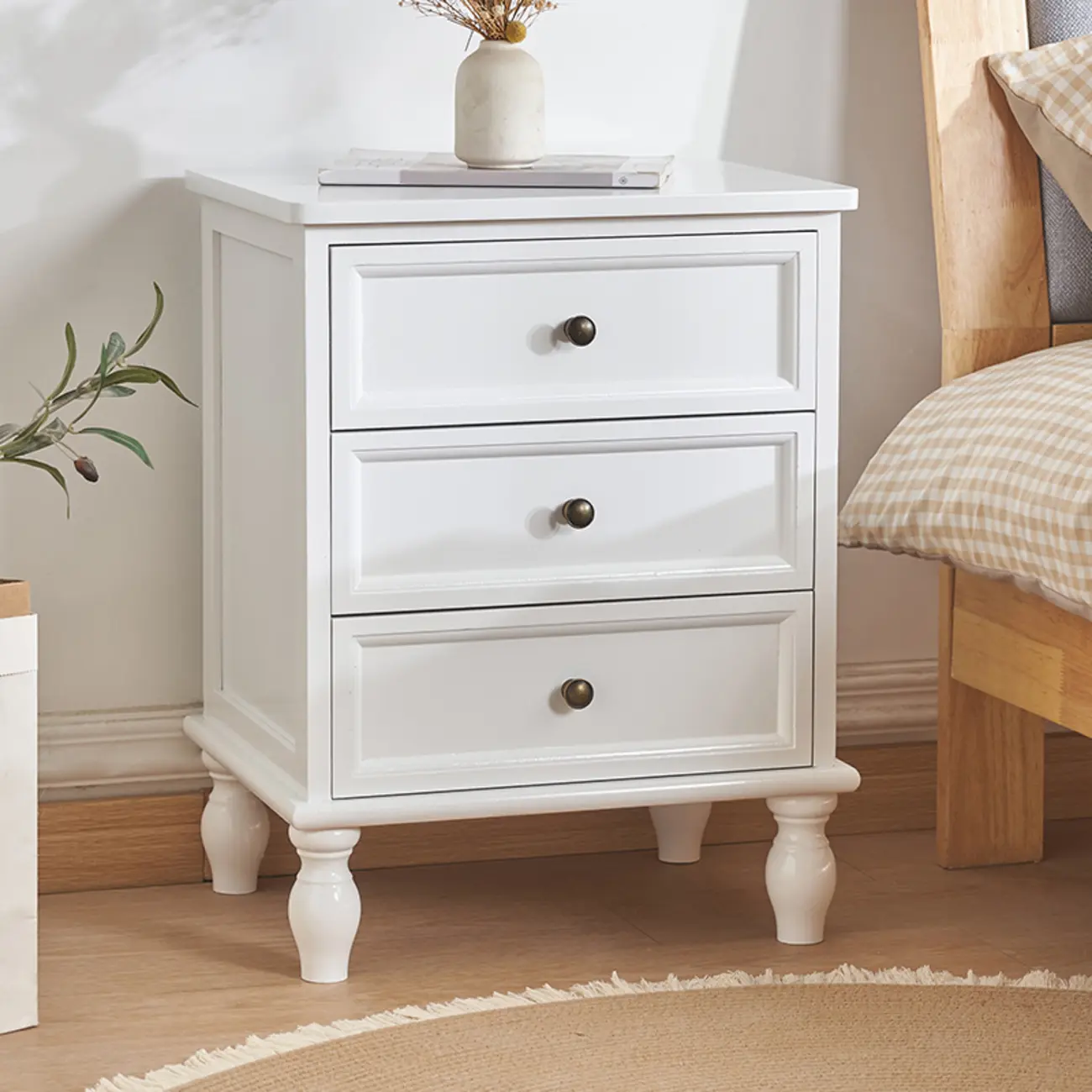 Classic Pure White Wood 3-Drawer Nightstand Image - 2 | homeyfad