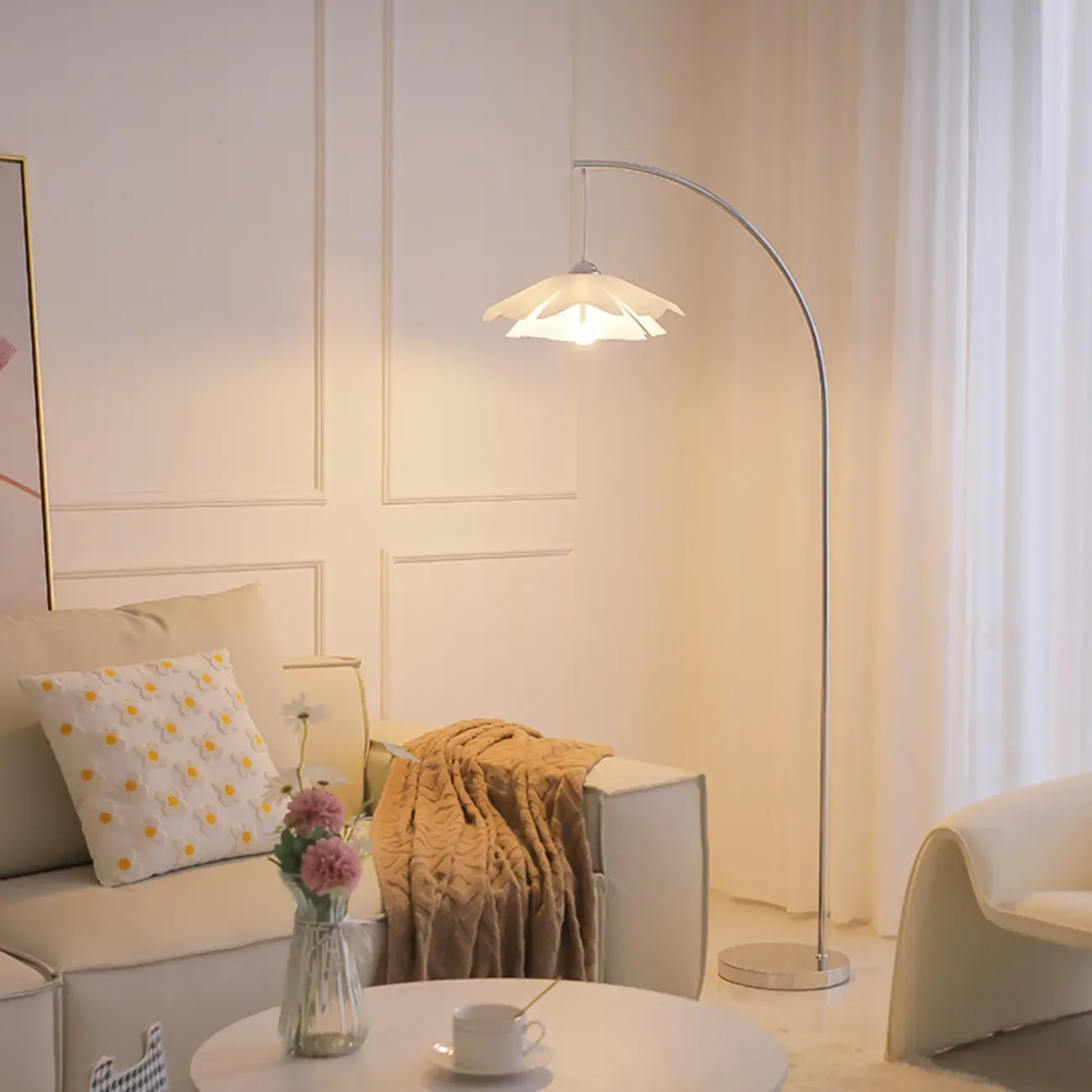 Modern Chrome White Flower Shade Arc Floor Lamp