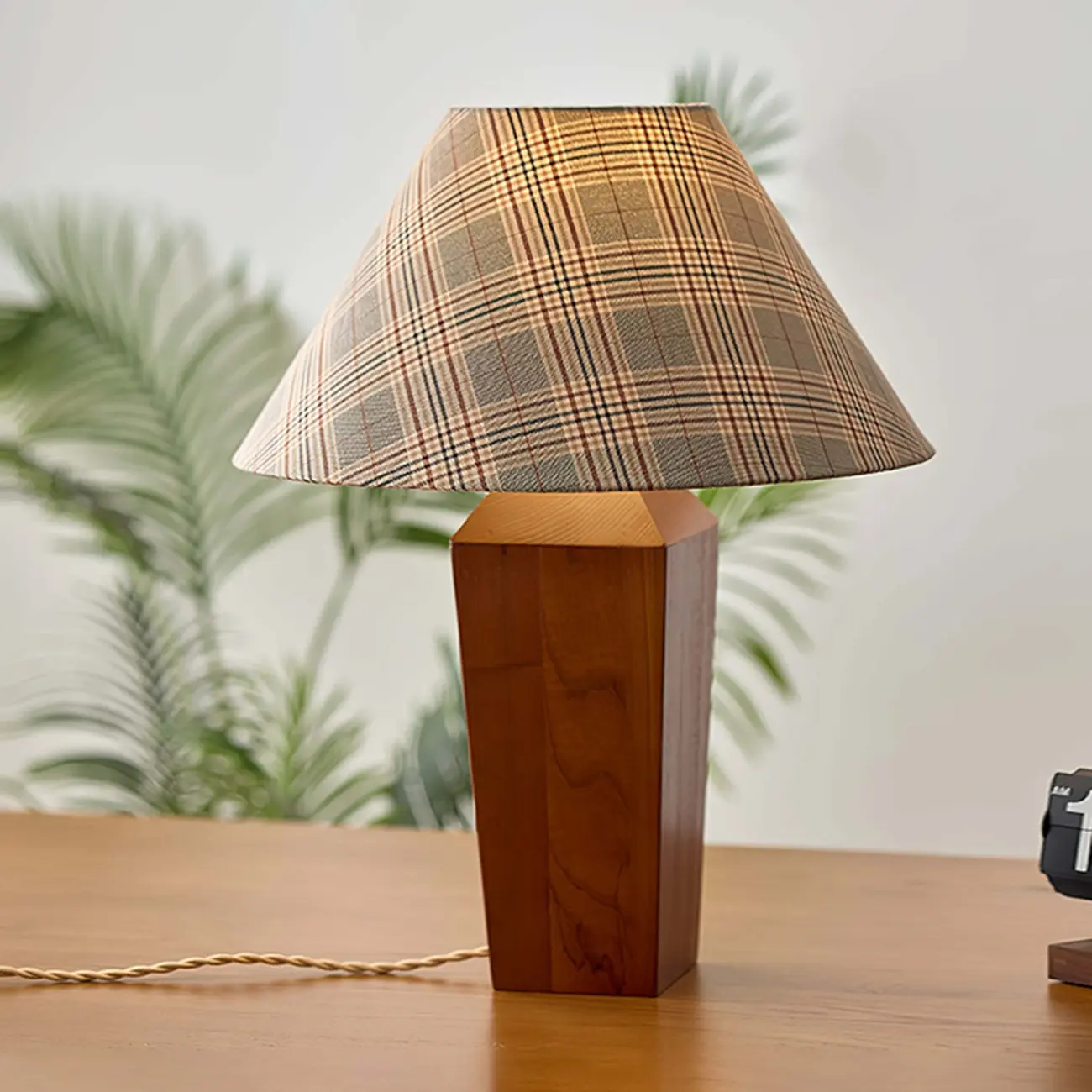 Elegant Wooden Plaid Table Lamp With Pyramid Shade Image - 1 | homeyfad