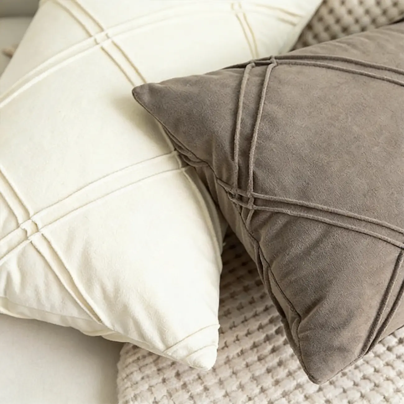 Elegant Velvet Lumbar Diamond Lattice Accent Pillows For Sofa Image - 2 | homeyfad