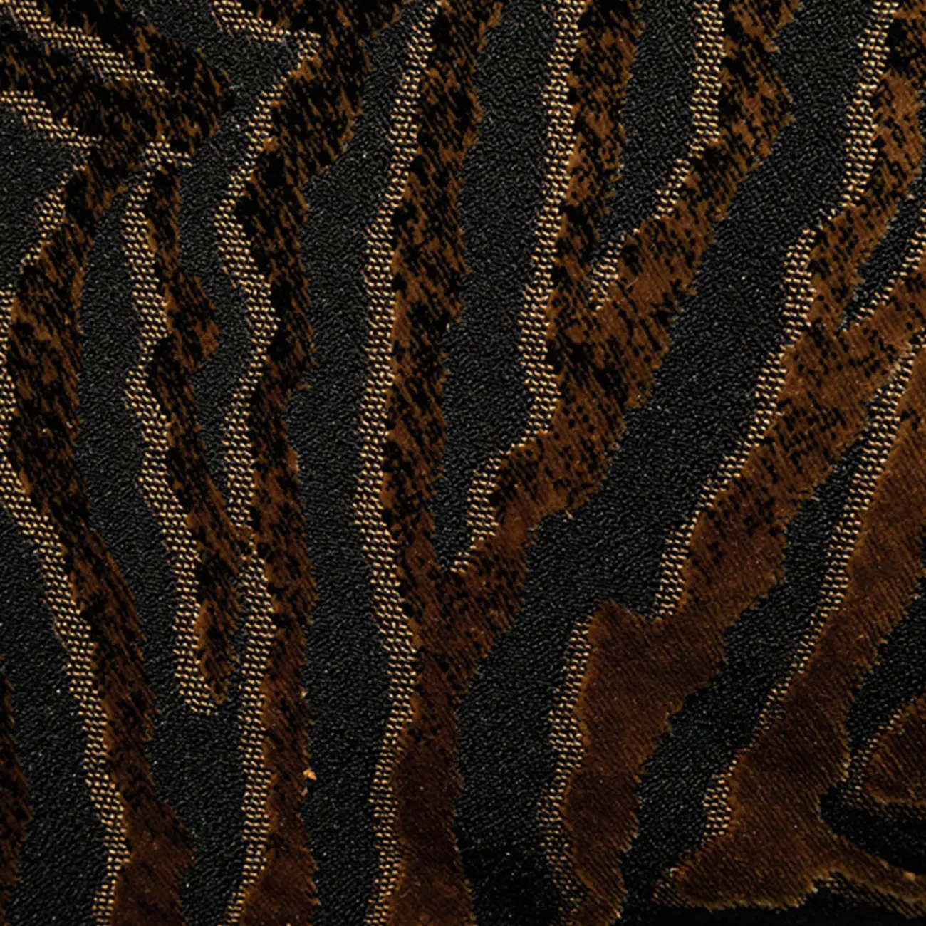 Luxury Tiger Pattern Gradient Polyester Decorative Pillow Image - 8 | homeyfad