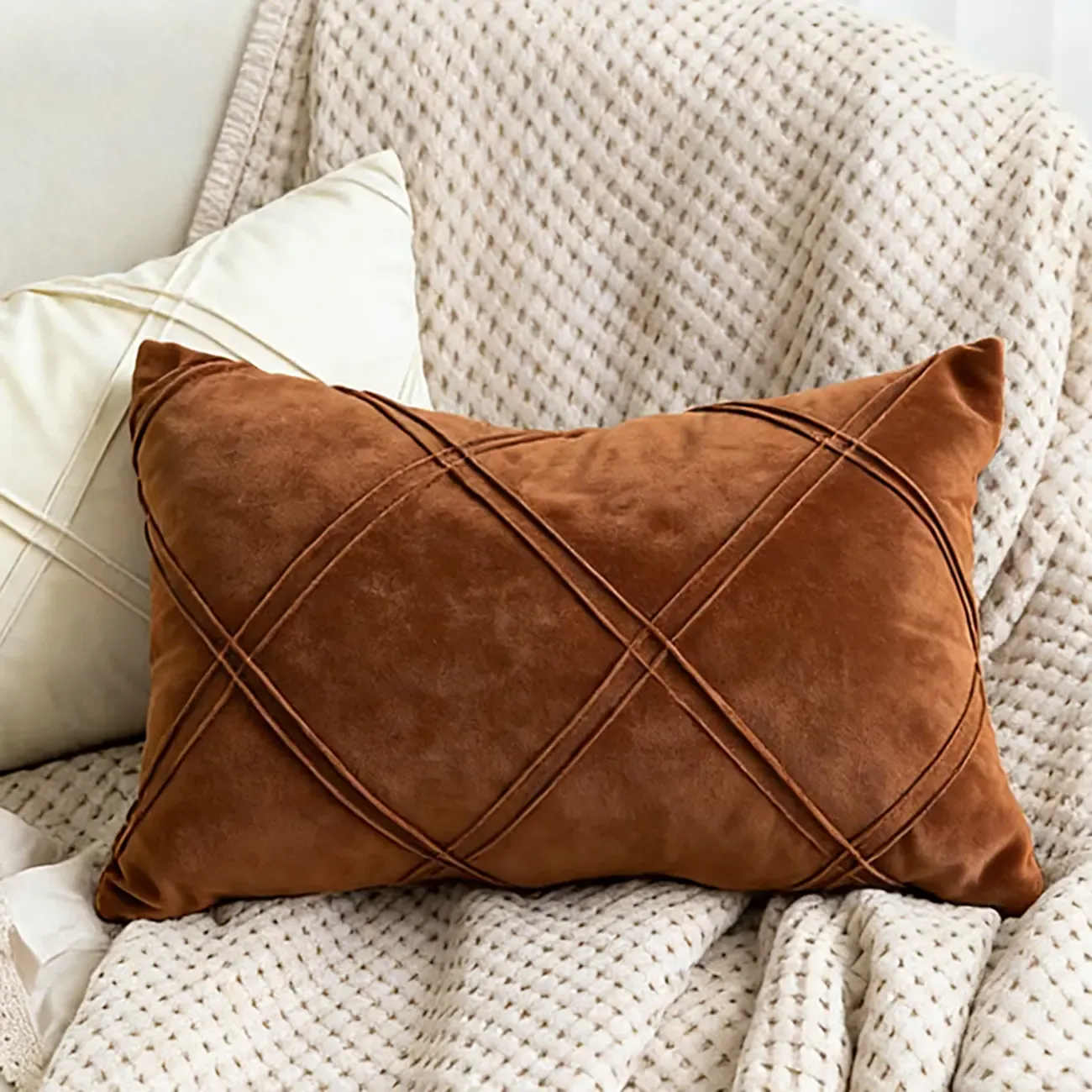 Elegant Velvet Lumbar Diamond Lattice Accent Pillows For Sofa Image - 15