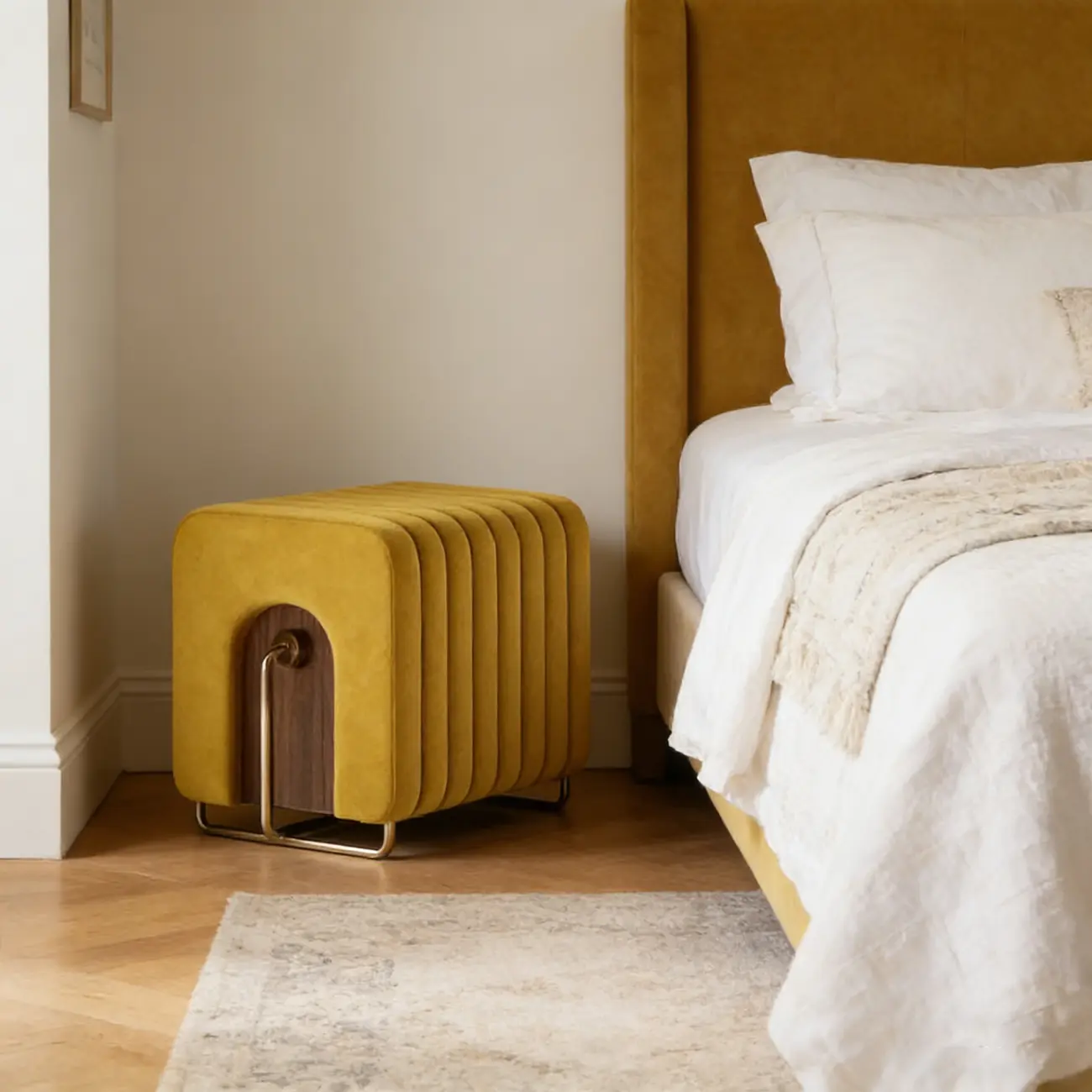 Rectangular Simple Long Upholstered Bedroom Bench Image - 3 | homeyfad