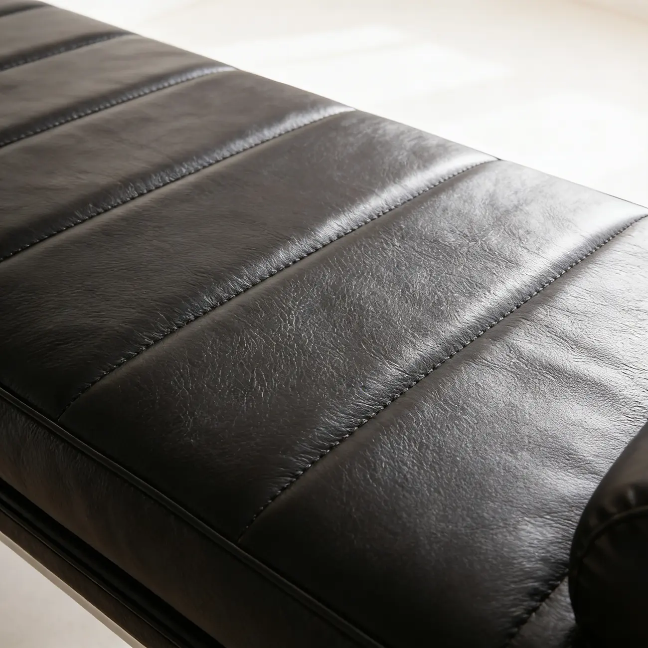 Minimalist Top-grain Leather Bedroom Bench With Bolster Pillow Image - 7 | homeyfad