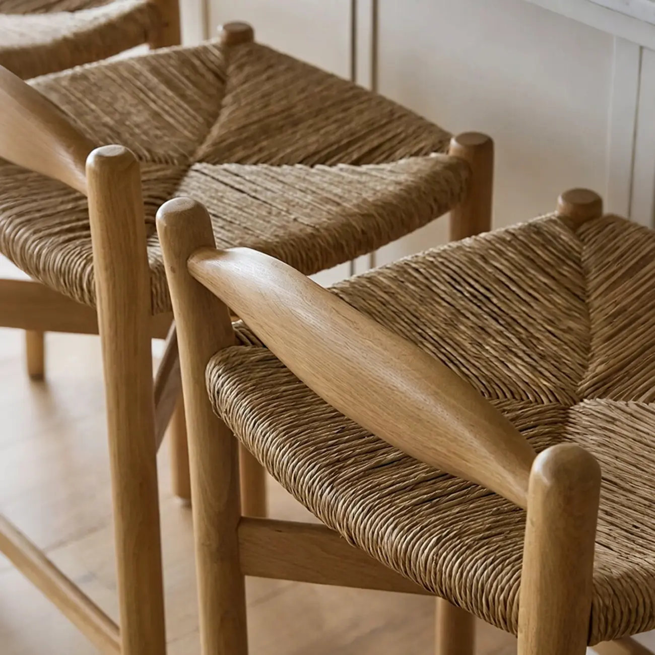 Modern Crafted Solid White Ash Wood Bar Stool For Kitchen Island Image - 7 | homeyfad