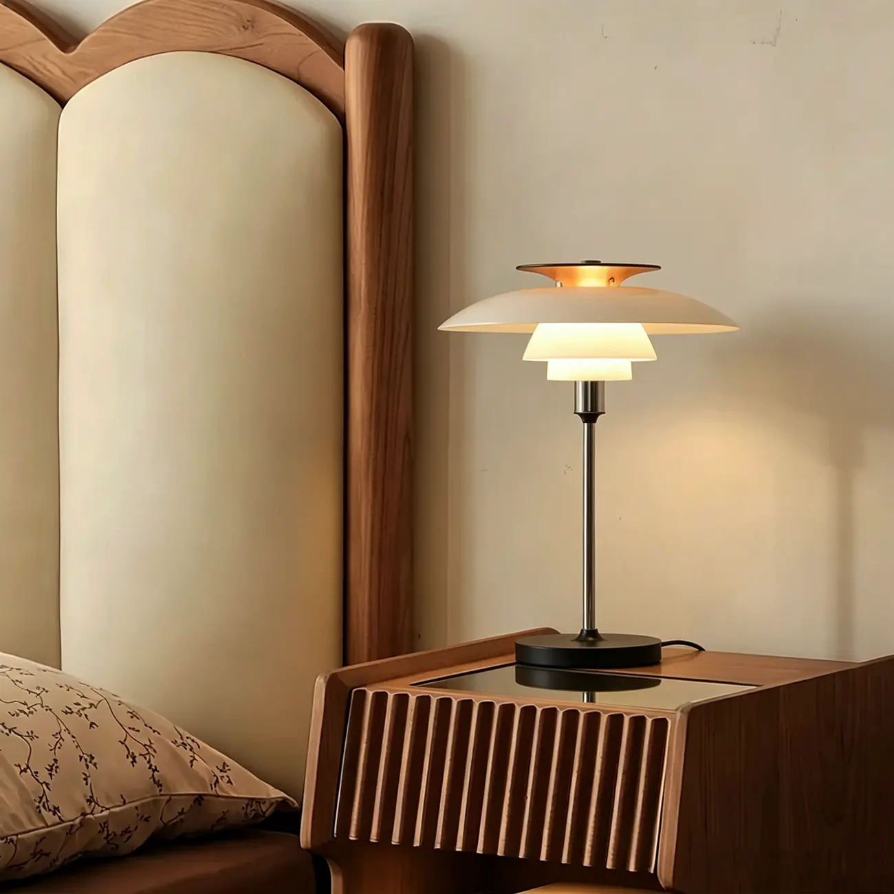 Minimalist White 3-tier Layered Accent Table Lamp With Red-orange Top Image - 4 | homeyfad