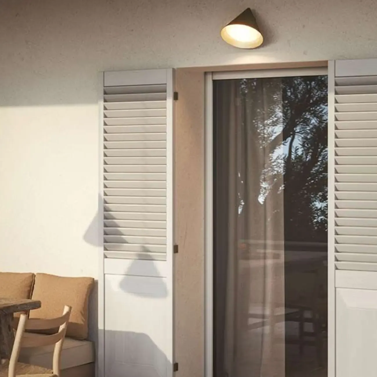 Minimalist Metal Cone Outdoor Wall Sconce Image - 4