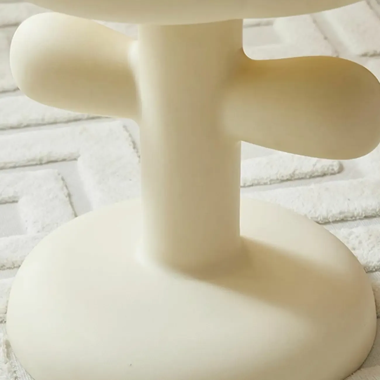 Minimalist Plastic Free Form End Table for Living Room Image - 12