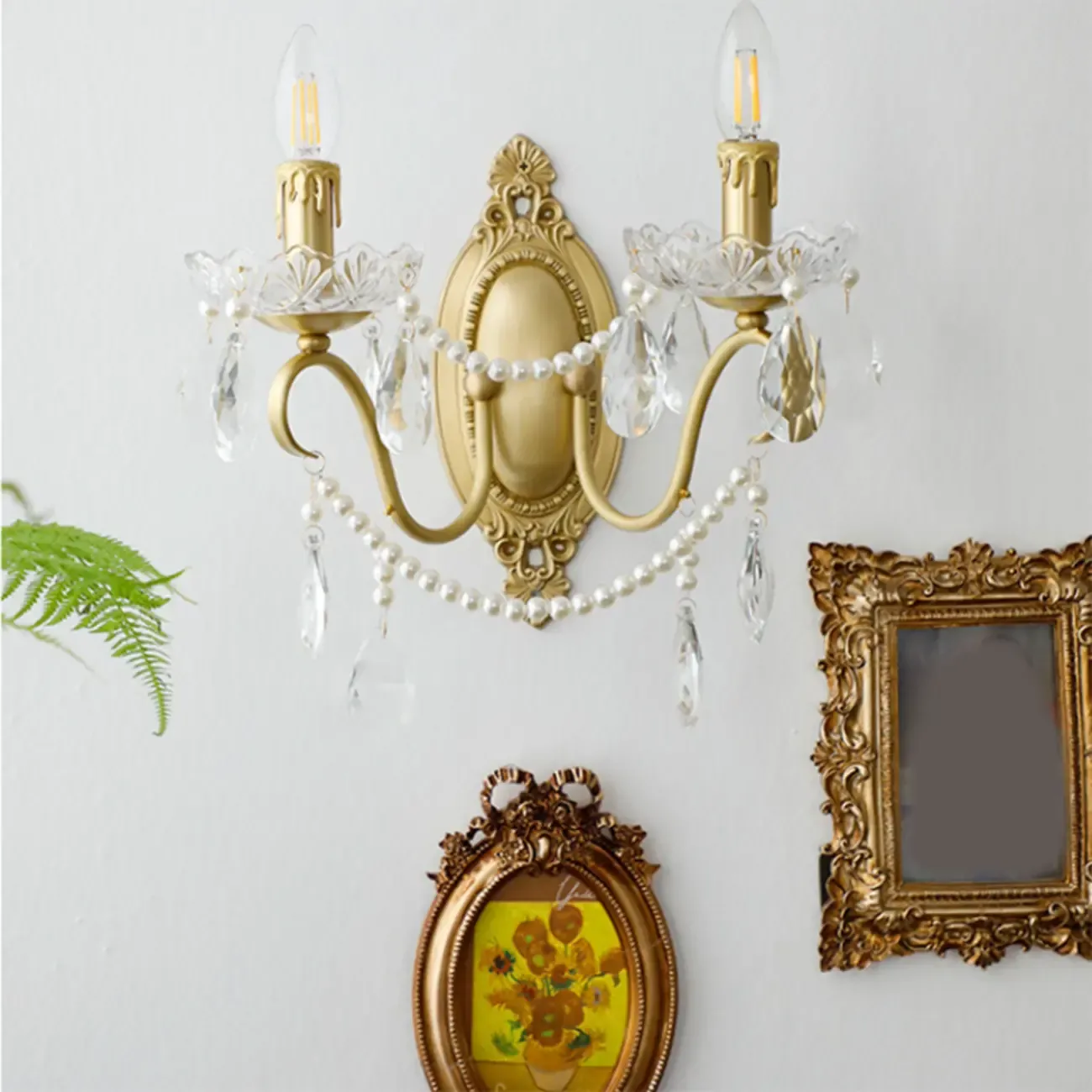 Vintage Crystal Wall Sconce with Gold Finish Image - 2