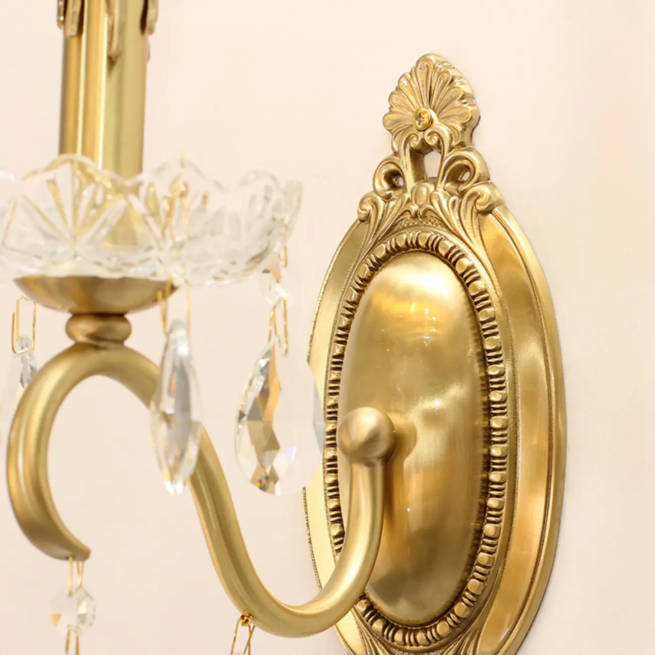 Vintage Crystal Wall Sconce with Gold Finish Image - 9 | homeyfad