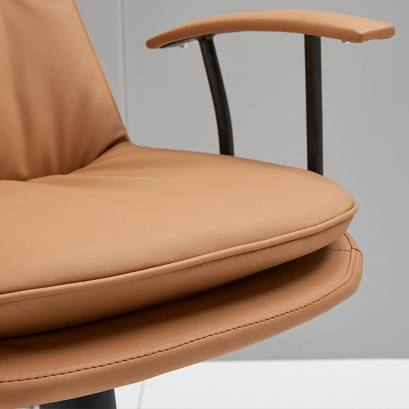 Contemporary White Leather Adjustable Swivel Office Chair Image - 9 | homeyfad