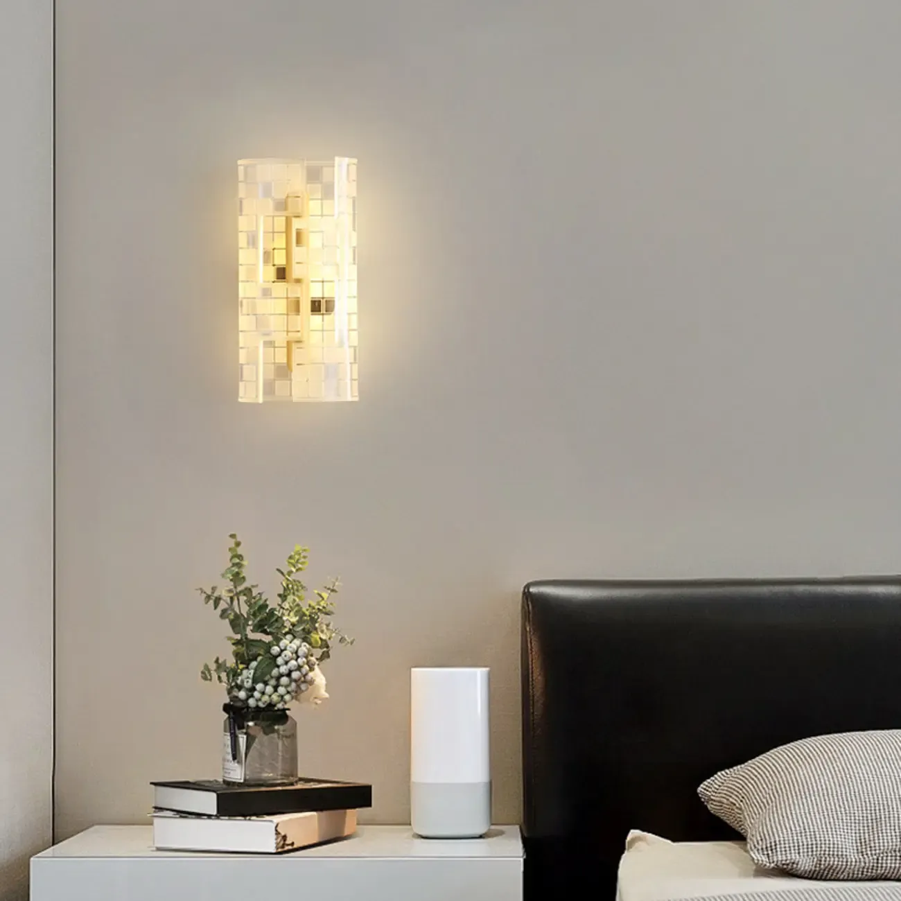 Modern Clear Acrylic Gold Ambient Wall Sconce Image - 1