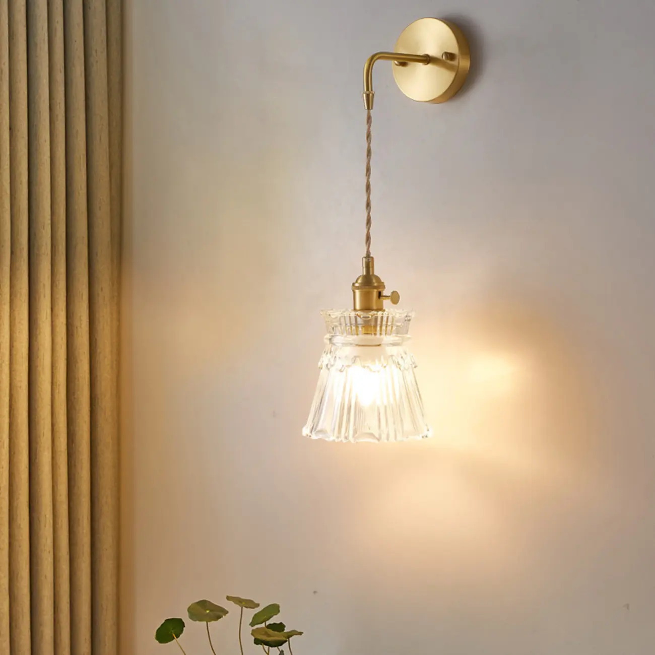 Elegant Cylinderial Gold Glass Wall Sconce Image - 1 | homeyfad