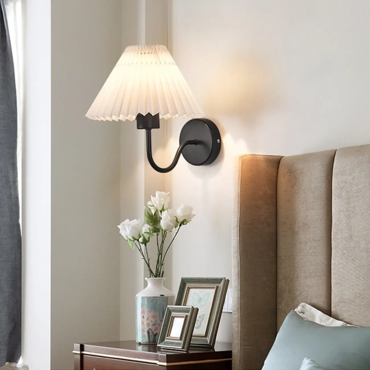 Classic Fabric Pleated Cone Shade Wall Sconce Image - 3 | homeyfad