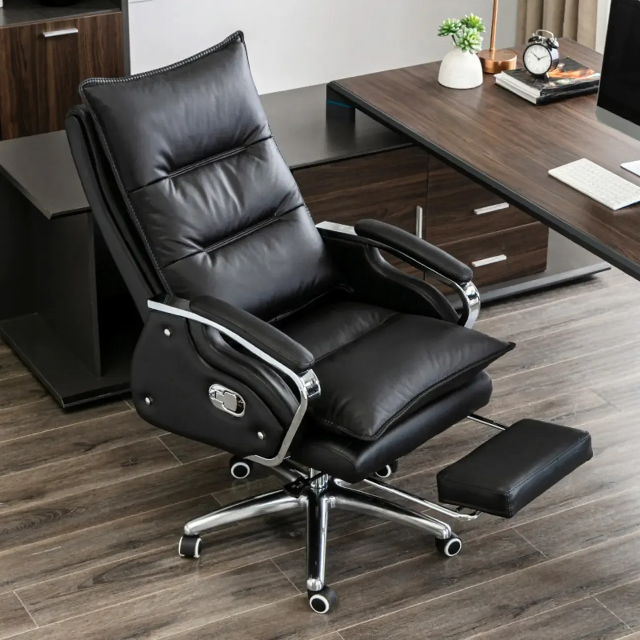 Executive Reddish Brown Leather Reclining Office Chair Image - 5