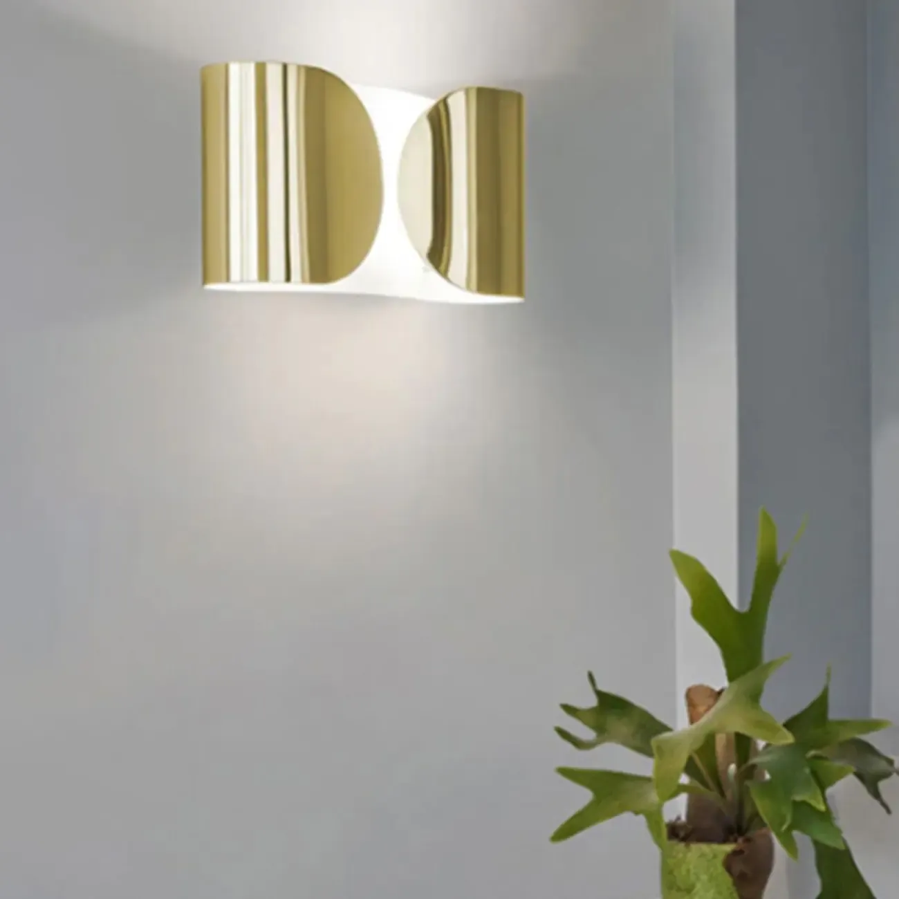 Contemporary Metal 2-Light Curved Wall Sconce Image - 11