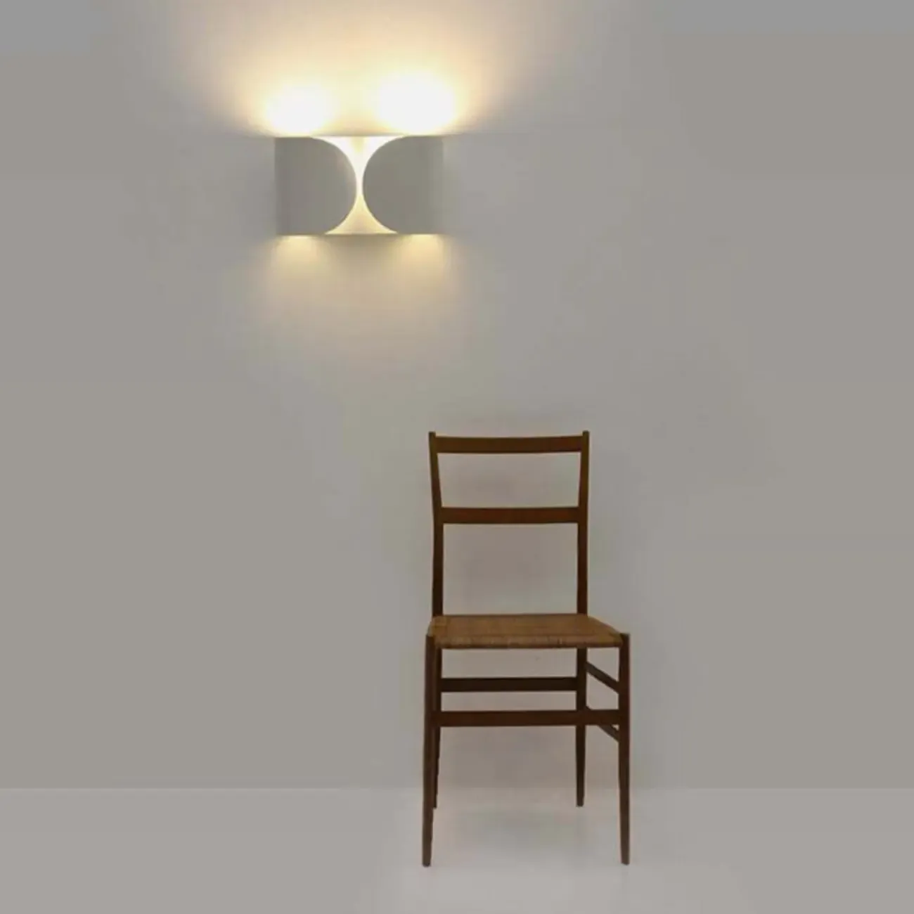 Contemporary Metal 2-Light Curved Wall Sconce Image - 2