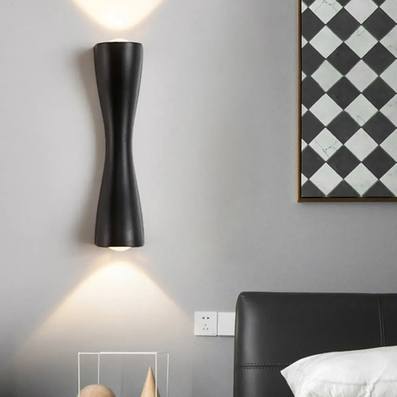 Modern 2-Light Black and Gold Curved Wall Sconce Image - 1