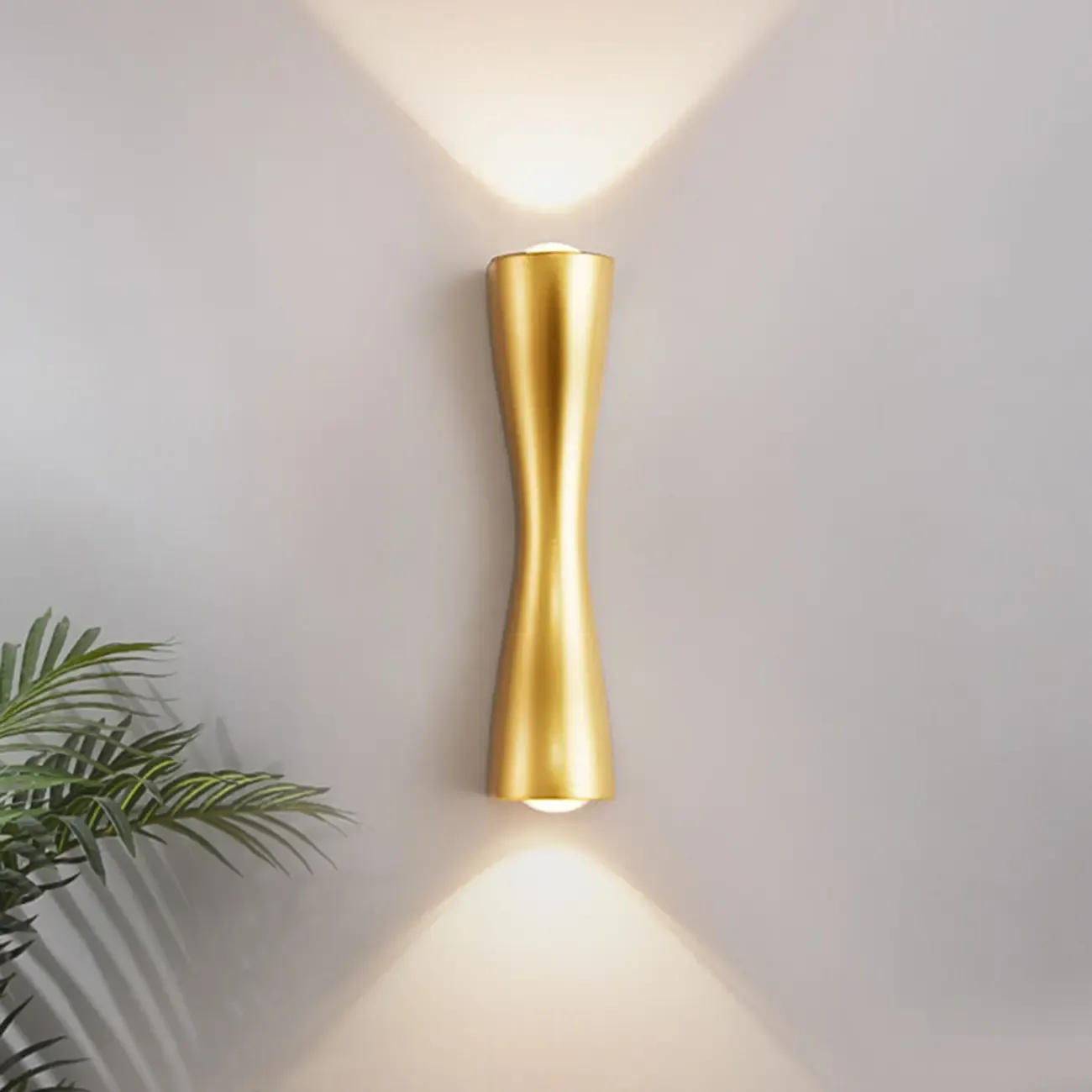 Modern 2-Light Black and Gold Curved Wall Sconce Image - 3